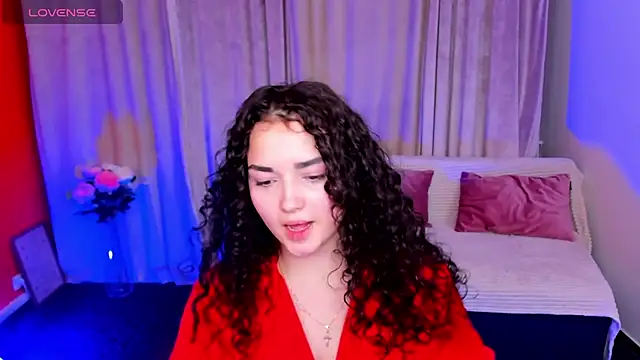 Snapshot of AmeliaLoveee chatting on January 22, 5:49 pm AmeliaLoveee online show from January 22, 5:49 pm