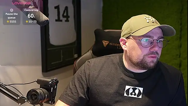 justinitt online show from November 25, 7:52 am