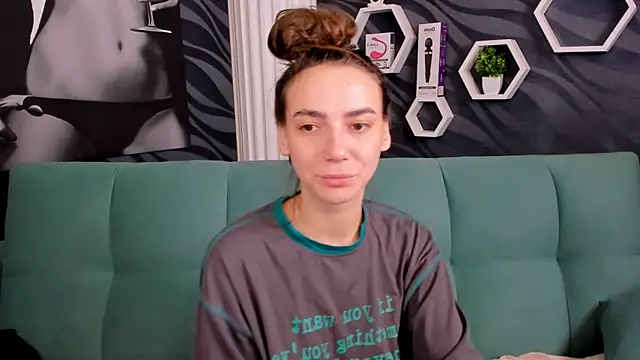 annabishop online show from February 12, 11:51 pm