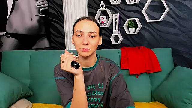 annabishop online show from February 19, 6:11 am