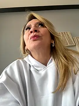 AtheneaRusell online show from September 28, 5:40 pm