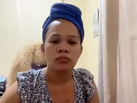 SophiaCourthaway online show from June 12, 1:37 am
