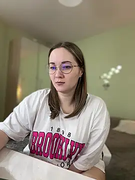 Snapshot of Kiss_My_Body chatting on January 31, 2:26 am Kiss My Body online show from January 31, 2:26 am