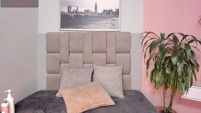 Snapshot of janna_lopez_ chatting on November 16, 11:05 am janna lopez online show from November 16, 11:05 am