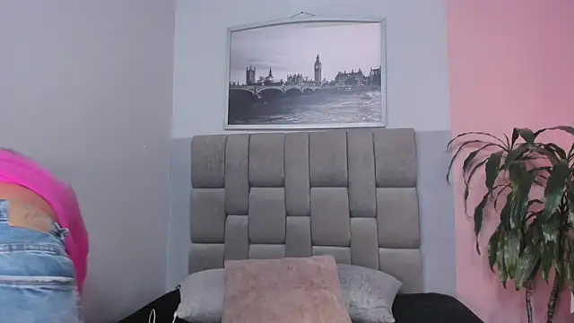 Snapshot of janna_lopez_ chatting on December 5, 12:47 pm janna lopez online show from December 5, 12:47 pm