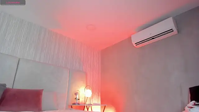 Stefanyduque1 online show from January 17, 4:47 pm