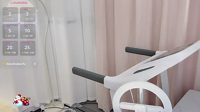 Snapshot of Alano-01 chatting on February 6, 3:37 am Alano-01 online show from February 6, 3:37 am