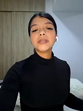 IslaBlaze online show from April 14, 12:49 am