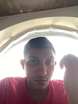 Snapshot of santoskauan chatting on January 14, 12:14 pm santoskauan online show from January 14, 12:14 pm