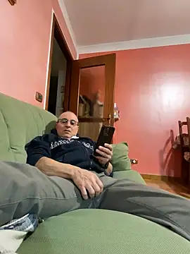 Snapshot of sempreilmio2 chatting on February 6, 6:24 pm sempreilmio2 online show from February 6, 6:24 pm