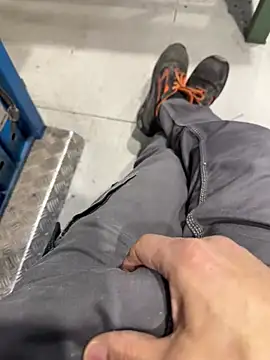 Snapshot of sempreilmio2 chatting on March 4, 12:01 pm sempreilmio2 online show from March 4, 12:01 pm