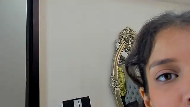 Snapshot of CharlotteBrandt chatting on October 4, 8:51 pm CharlotteBrandt online show from October 4, 8:51 pm