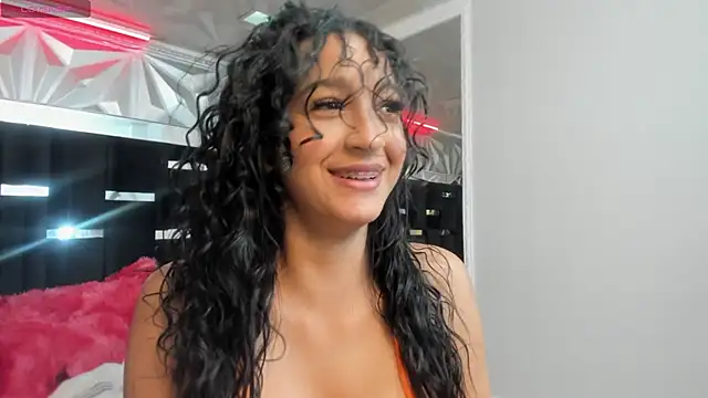 Snapshot of Shelley-Hack chatting on February 22, 1:13 pm Shelley-Hack online show from February 22, 1:13 pm