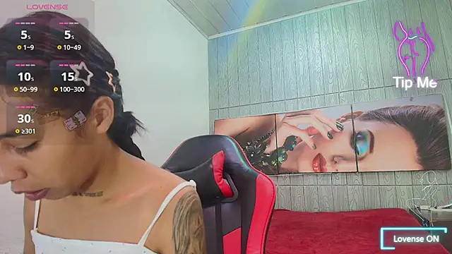 Snapshot of Miss_sparkle00 chatting on February 18, 7:54 pm Miss sparkle00 online show from February 18, 7:54 pm