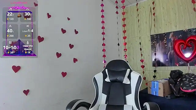 Snapshot of Miss_sparkle00 chatting on February 26, 8:08 pm Miss sparkle00 online show from February 26, 8:08 pm