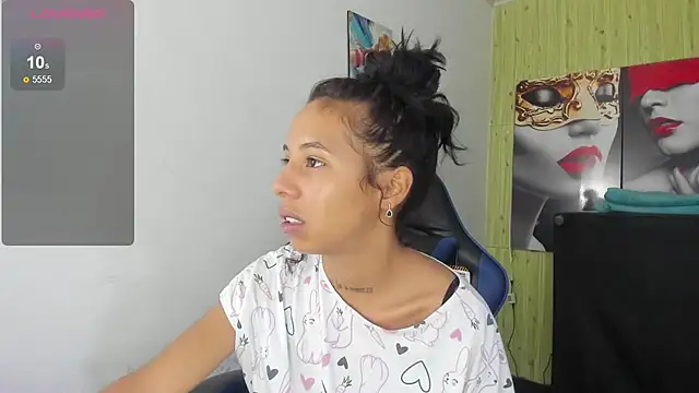 Snapshot of Miss_sparkle00 chatting on February 27, 8:09 pm Miss sparkle00 online show from February 27, 8:09 pm