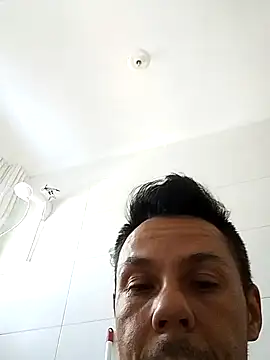 Santanacumxplod online show from January 14, 7:32 pm