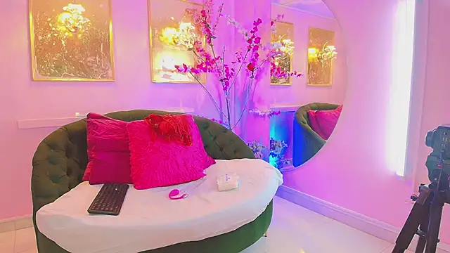 scarlette69 online show from March 3, 7:31 pm