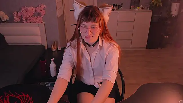 foxy jpg online show from March 6, 9:33 pm