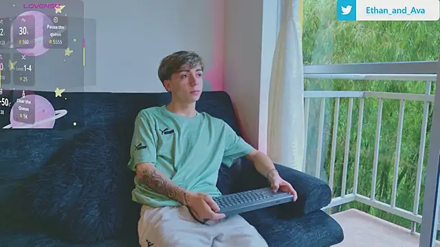 ethan and ava online show from October 26, 1:06 pm