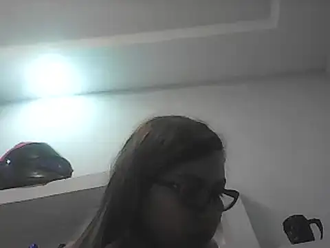 VittoriaTaylor online show from February 26, 11:30 am