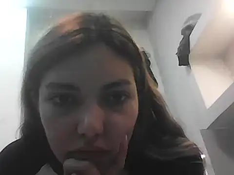 VittoriaTaylor online show from March 14, 9:00 pm