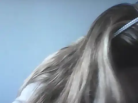 VittoriaTaylor online show from June 17, 1:34 pm