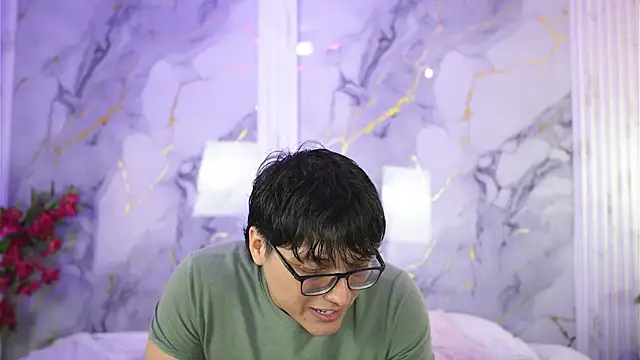 vanilla hot online show from September 22, 8:00 pm