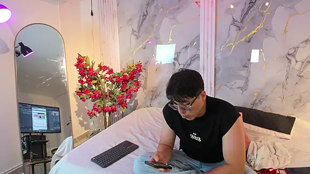 vanilla hot online show from December 3, 7:23 pm