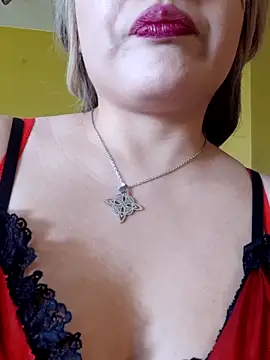 Snapshot of monicavictoria1301 chatting on October 31, 8:43 pm monicavictoria1301 online show from October 31, 8:43 pm