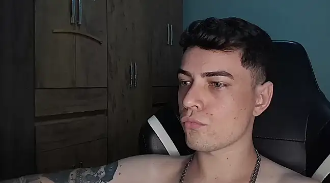 Dyllan   online show from January 23, 9:50 pm