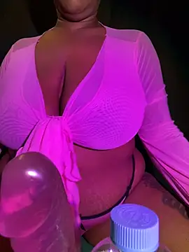 Snapshot of xoxoHotCoCo chatting on January 21, 4:10 am xoxoHotCoCo online show from January 21, 4:10 am