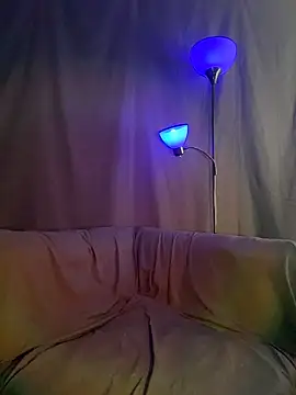 xoxoHotCoCo online show from March 21, 4:43 pm