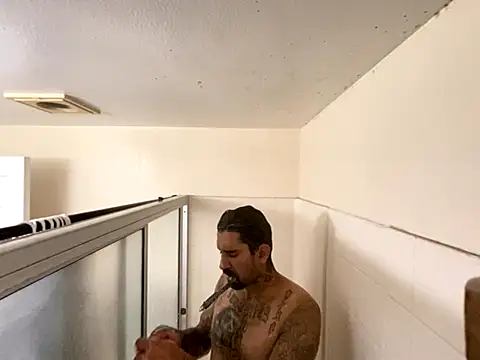 Snapshot of hornycouple818 chatting on September 12, 5:40 am hornycouple818 online show from September 12, 5:40 am