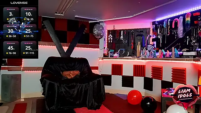 Snapshot of LiamIdols chatting on September 15, 1:05 am LiamIdols online show from September 15, 1:05 am