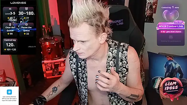 Snapshot of LiamIdols chatting on February 26, 11:26 pm LiamIdols online show from February 26, 11:26 pm