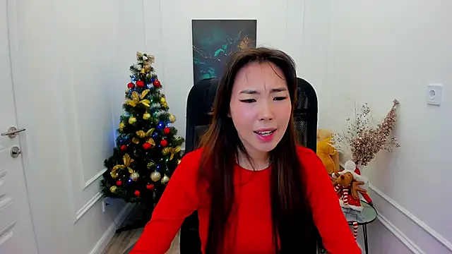 AnnaReyla online show from December 14, 7:51 pm