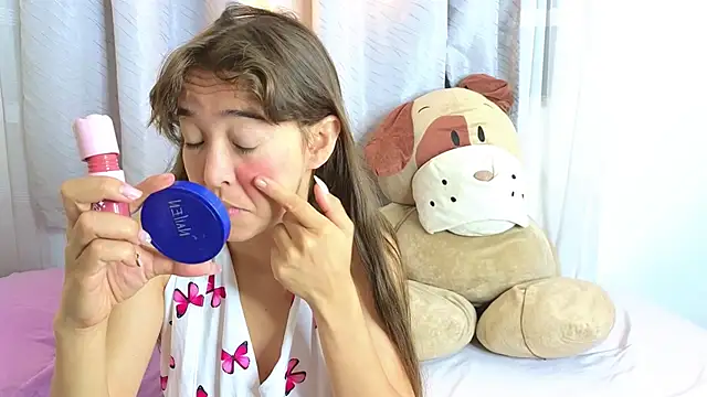 SERAFINA  online show from October 9, 1:20 pm