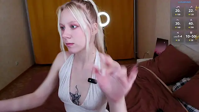 Mary Kitty88 online show from February 4, 10:15 pm