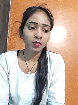 Snapshot of Divya-2007 chatting on March 1, 2:26 am Divya-2007 online show from March 1, 2:26 am