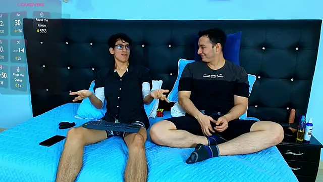 Cum hunters online show from February 19, 8:31 pm