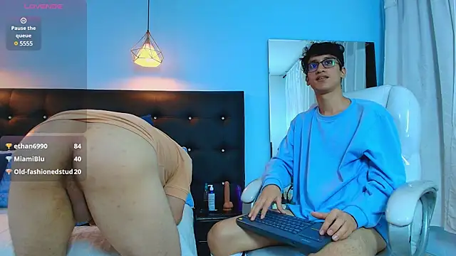 Cum hunters online show from March 7, 11:38 pm