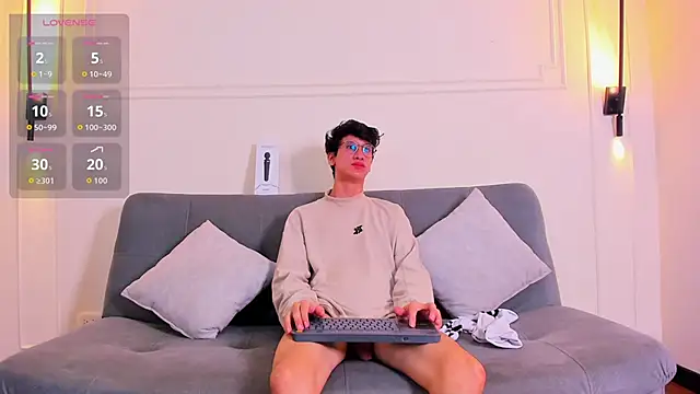 Cum hunters online show from October 14, 3:40 am