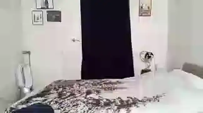 Snapshot of alexandrezeke chatting on February 27, 10:37 am alexandrezeke online show from February 27, 10:37 am