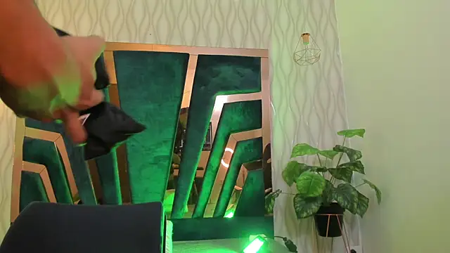 Brad Summer online show from March 21, 8:29 pm