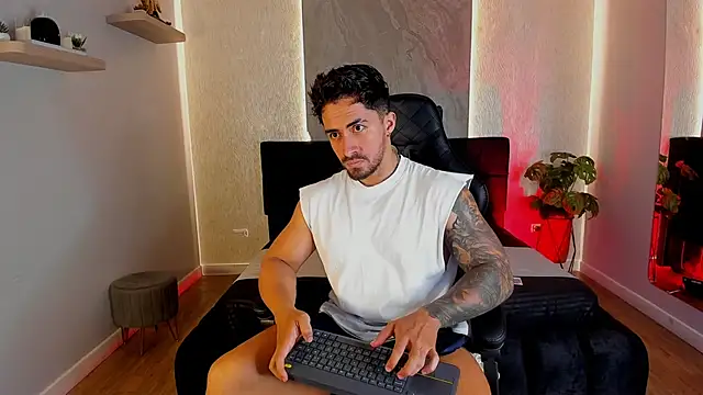 Brad Summer online show from May 26, 12:06 am