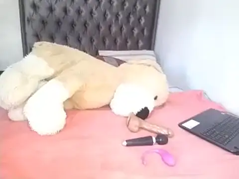 Chandy012 online show from April 10, 2:33 pm