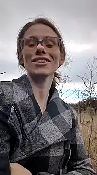 Snapshot of VibeyLovers chatting on February 24, 9:20 pm VibeyLovers online show from February 24, 9:20 pm