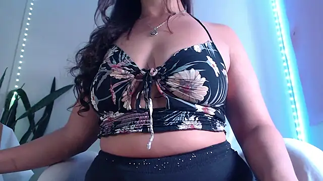 Snapshot of samy_love35 chatting on October 16, 9:05 pm samy love35 online show from October 16, 9:05 pm