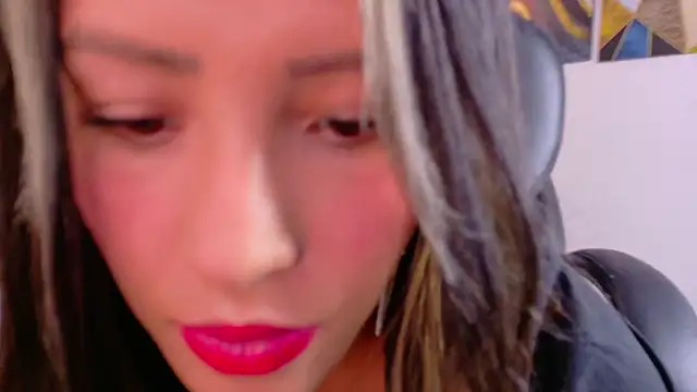 ArianaGolden online show from February 28, 5:36 pm